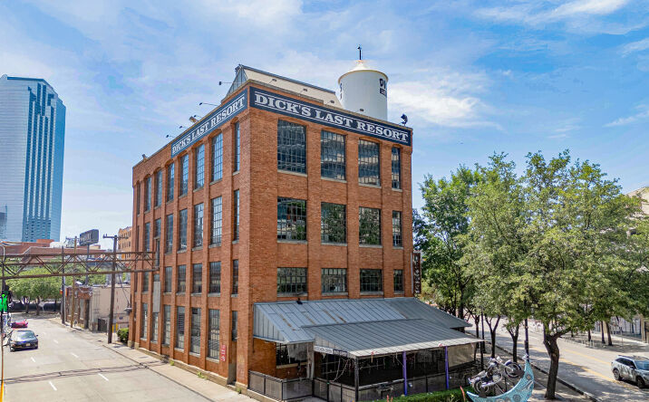 Pictures of Retail, Restaurant property located at 2211 North Lamar Street, Dallas, TX 75202 for lease - image #1