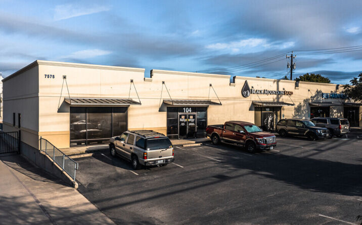 Pictures of Retail, Office property located at 7575 North Loop 1604 West, San Antonio, TX 78249 for lease - image #1