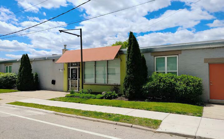 Pictures of Office property located at 34 North Bennett Street, Geneva, IL 60134 for lease - image #1