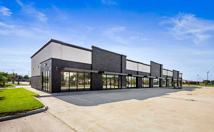 Pictures of Retail, Restaurant, Special Purpose property located at 1247 S 13TH ST, LA PORTE, TX 77571-7900 for lease - image #1