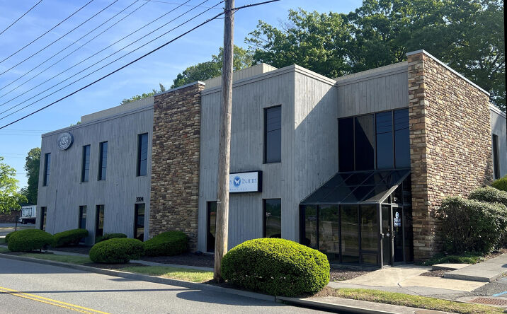 Pictures of Office property located at 3904 Franklin Road, Roanoke, VA 24014 for lease - image #1