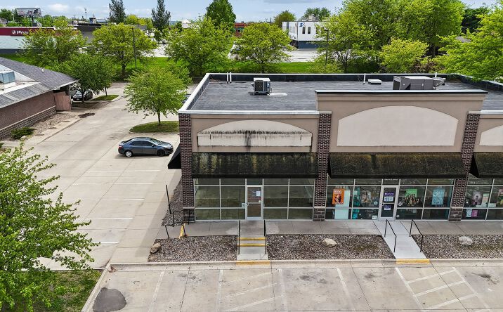 Pictures of Retail, Office property located at 6058 SE 14th Street, Des Moines, IA 50320 for lease - image #1