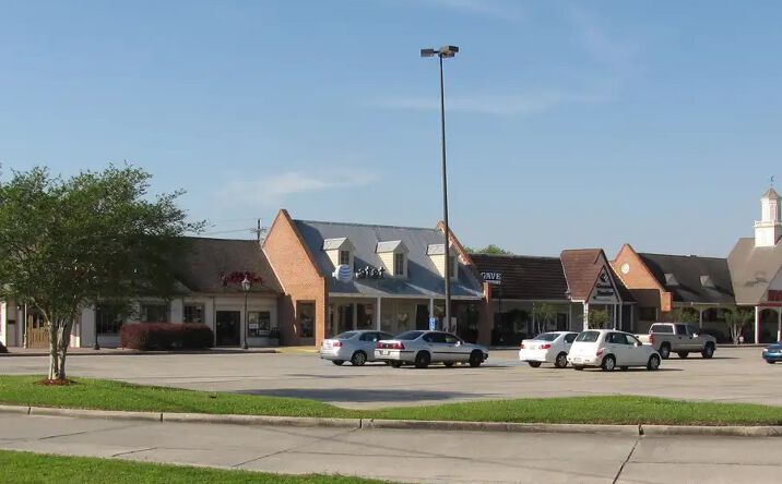 Pictures of Retail, Office property located at 3566 West Pinhook Road, Lafayette, LA 70508 for lease - image #1