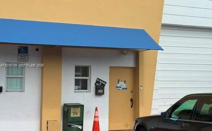 Pictures of Industrial property located at 305 NW 10th Ter # 305, Hallandale Beach, FL 33009 for lease - image #1