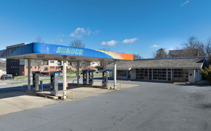 Pictures of Retail property located at 605 University Dr, State College, PA 16801 for lease - image #1