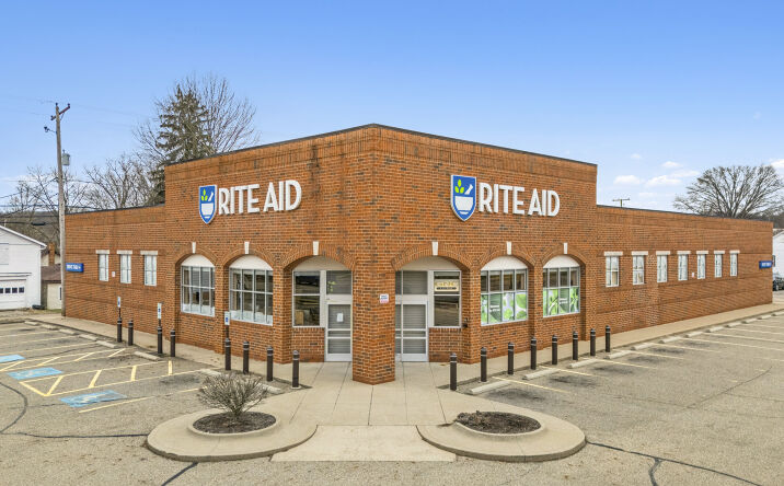 Pictures of Retail property located at 735 North Water Street, Uhrichsville, OH 44683 for lease - image #1