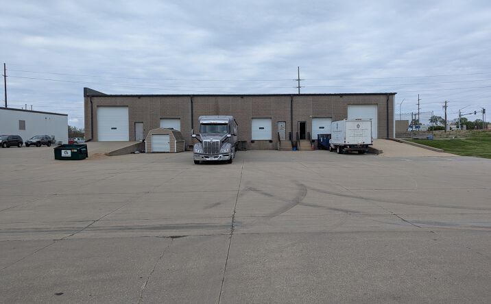 Pictures of Industrial property located at 2135 NE 46TH AVE, DES MOINES, IA 50313 for lease - image #1