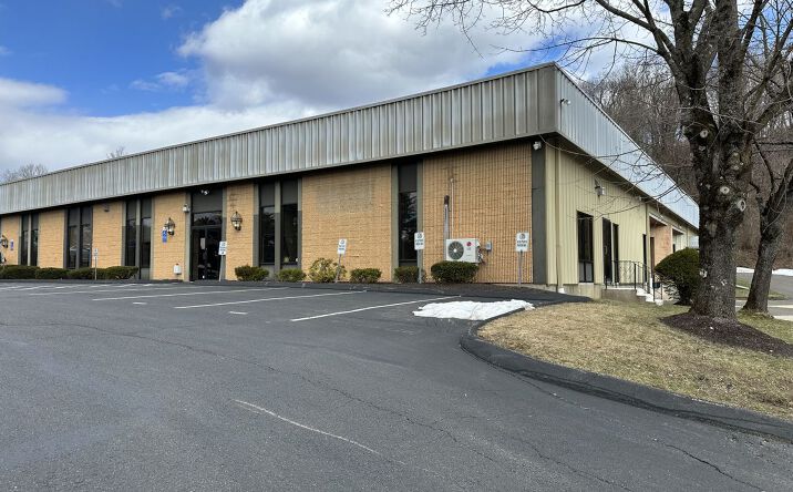 Pictures of Industrial property located at 61 Commerce Rd, Brookfield, CT 06804 for lease - image #1