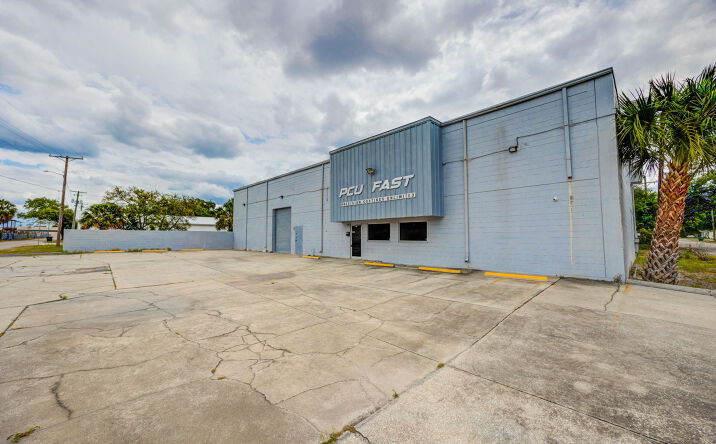 Pictures of Industrial property located at 1001 E Skagway Ave, Tampa, FL 33604 for lease - image #1
