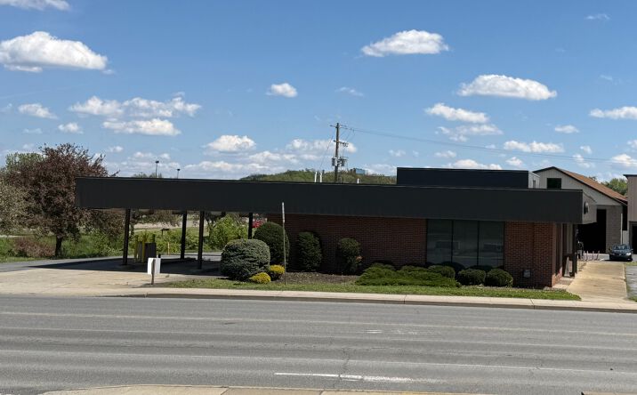 Pictures of Retail, Office, Restaurant property located at 200 North Brady Street, DuBois, PA 15801 for lease - image #1