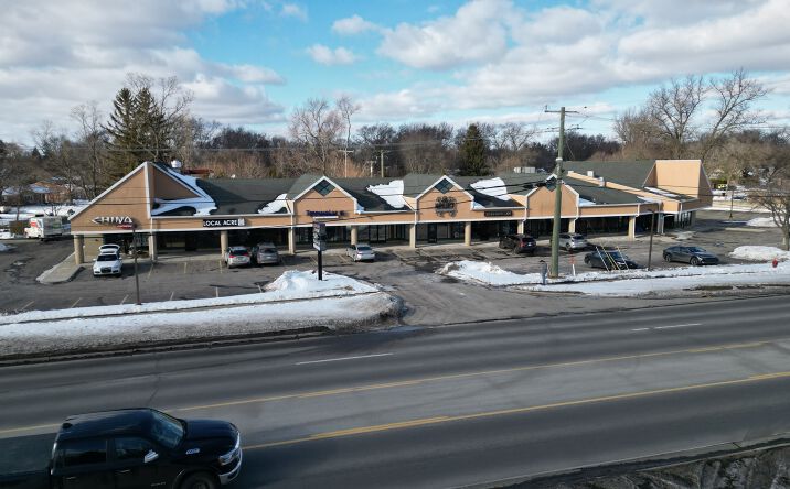 Pictures of Retail, Restaurant property located at 2440 Orchard Lake Road, Sylvan Lake, MI 48320 for lease - image #1