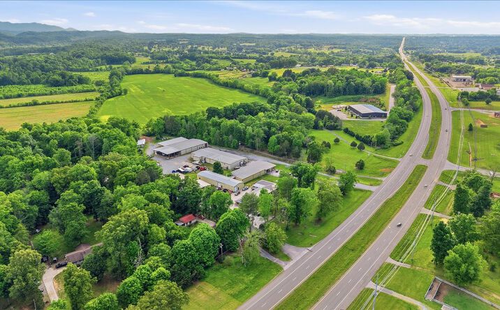Pictures of Office, Industrial, Special Purpose property located at 3806 East Lamar Alexander Parkway, Maryville, TN 37804 for lease - image #1