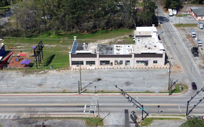 Pictures of Office, Restaurant, Special Purpose property located at 3850 Glenwood Rd, Decatur, GA 30032 for lease - image #1