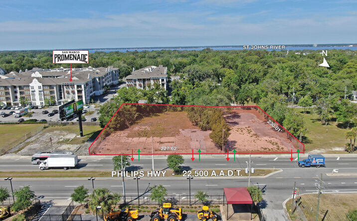 Pictures of Land property located at 2426 Philips Highway, Jacksonville, FL 32207 for lease - image #1