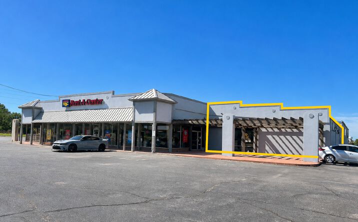 Pictures of Retail, Industrial property located at 2502 West Central Avenue, El Dorado, KS 67042 for lease - image #1