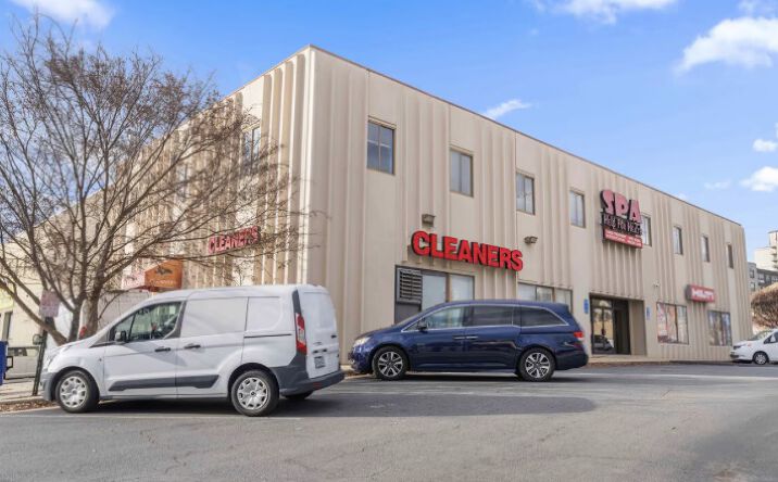 Pictures of Office property located at 2800 GALLOWS RD, VIENNA, VA 22180-7400 for lease - image #1