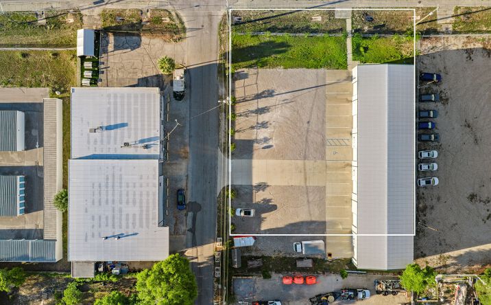 Pictures of Retail, Industrial property located at 201 Lovejoy Road Northwest, Fort Walton Beach, FL 32548 for lease - image #1