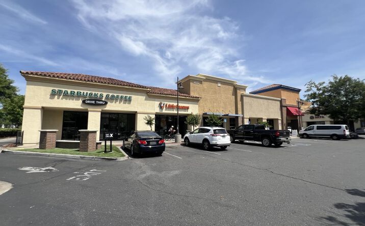 Pictures of Retail property located at 7086-7088 Auburn Blvd, Citrus Heights, CA 95621-4377 for lease - image #1