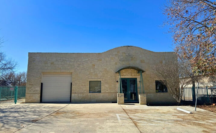 Pictures of Office, Industrial property located at 10876 Hillpoint Drive, San Antonio, TX 78240 for lease - image #1