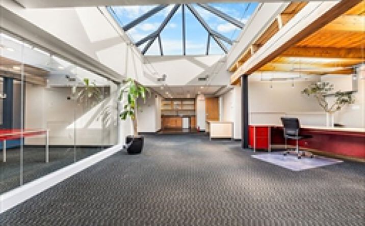 Pictures of Office property located at 1 HARRIS ST, NEWBURYPORT, MA 01950-2696 for lease - image #1