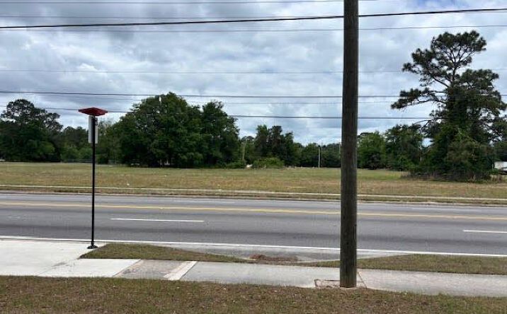Pictures of Land property located at 5097 Soutel Drive, Jacksonville, FL 32208 for lease - image #1