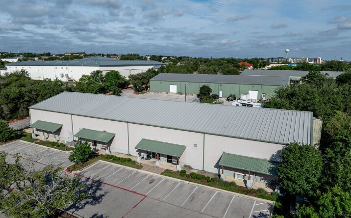Pictures of Retail, Special Purpose property located at 2105 Ranch to Market Road 620, Lakeway, TX 78734 for lease - image #1