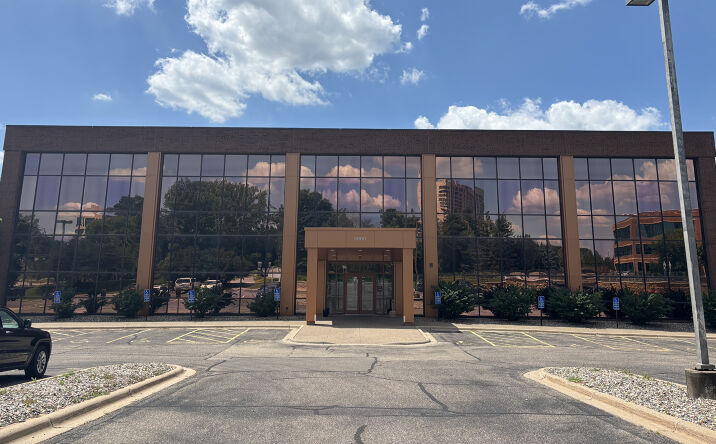 Pictures of Office property located at 5900 Green Oak Drive, Minnetonka, MN 55343 for lease - image #1