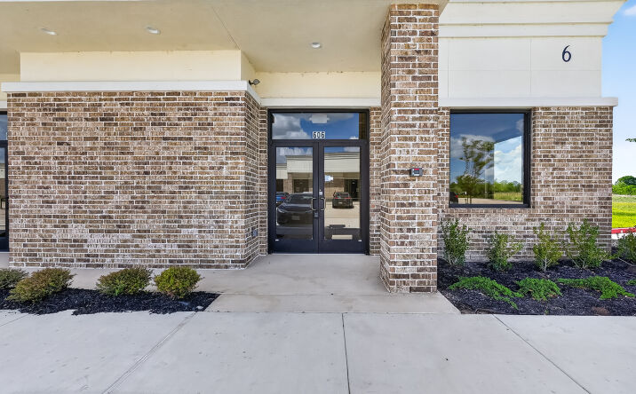 Pictures of Retail, Office property located at 6110 Sienna Ranch Road, Missouri City, TX 77459 for lease - image #1