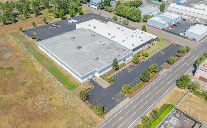 Pictures of Office, Industrial, Special Purpose property located at 3403 West 7th Avenue, Eugene, OR 97402 for lease - image #1