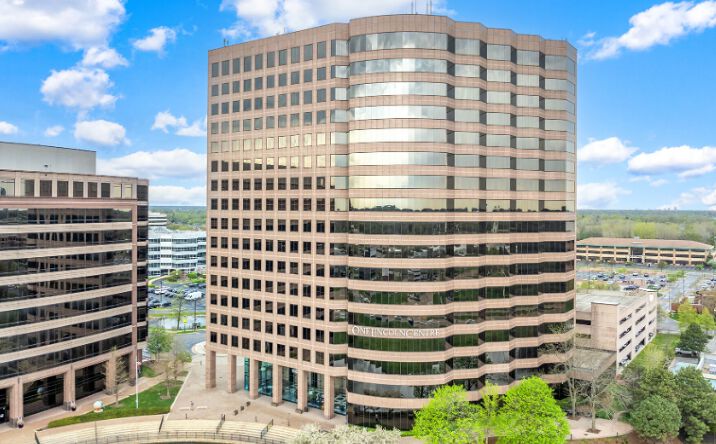 Pictures of Office property located at 18W140 Butterfield Road, Oakbrook Terrace, IL 60181 for lease - image #1