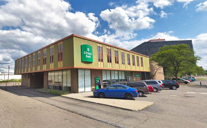 Pictures of Retail, Office property located at 20800 Greenfield Rd, Oak Park, MI 48237 for lease - image #1