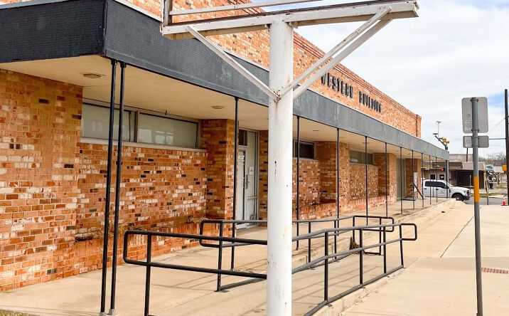 Pictures of Office property located at 711 E 3rd St, Big Spring, TX 79720 for lease - image #1