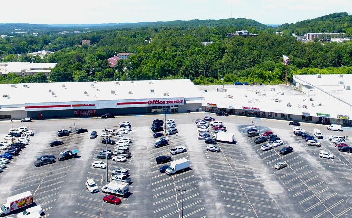 Pictures of Retail, Office property located at 110 Green Springs Highway, Homewood, AL 35209-4904 for lease - image #1