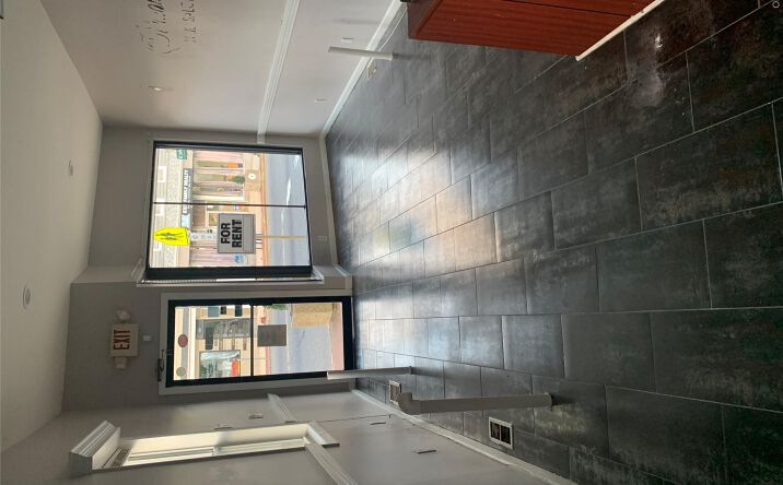 Pictures of Retail property located at 205 N Wellwood Avenue, Babylon, NY 11757 for lease - image #1