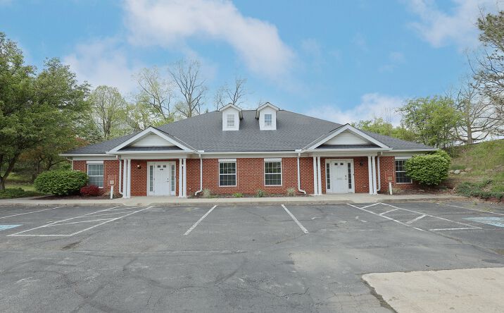 Pictures of Office, Special Purpose property located at 16560 Commerce Court, Middleburg Heights, OH 44130 for lease - image #1