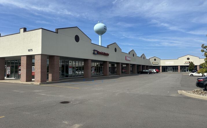 Pictures of Retail, Office property located at 1675 Phoenix Street A, South Haven, MI 49090 for lease - image #1