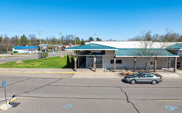 Pictures of Retail, Restaurant, Office, Industrial, Land property located at 1525 W Michigan Avenue 10B, Battle Creek, MI 49037 for lease - image #1