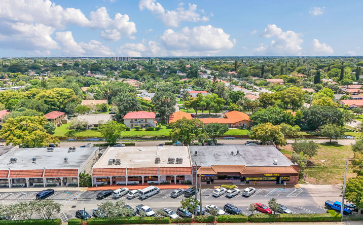 Pictures of Retail, Industrial property located at 10910 Wiles Road, Coral Springs, FL 33076 for lease - image #1
