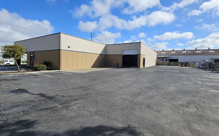 Pictures of Industrial property located at 1904 E Dominguez St, Long Beach, CA 90810 for lease - image #1