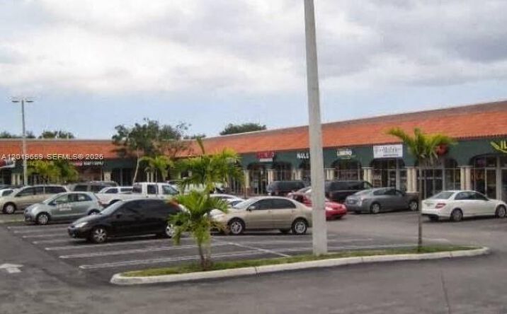 Pictures of Retail property located at 15500 SW 72nd Street # 15556, Kendall, FL 33193 for lease - image #1