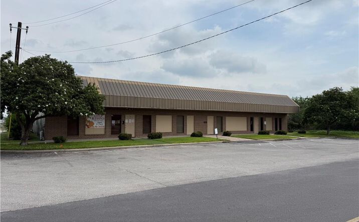 Pictures of Office property located at 1501-2 N 28th Street, Harlingen, TX 78550 for lease - image #1