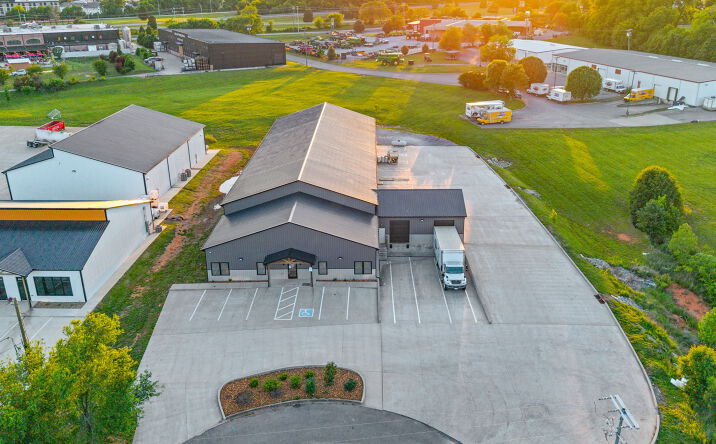 Pictures of Industrial, Special Purpose property located at 1040 Smokestack Drive, Clarksville, TN 37040 for lease - image #1