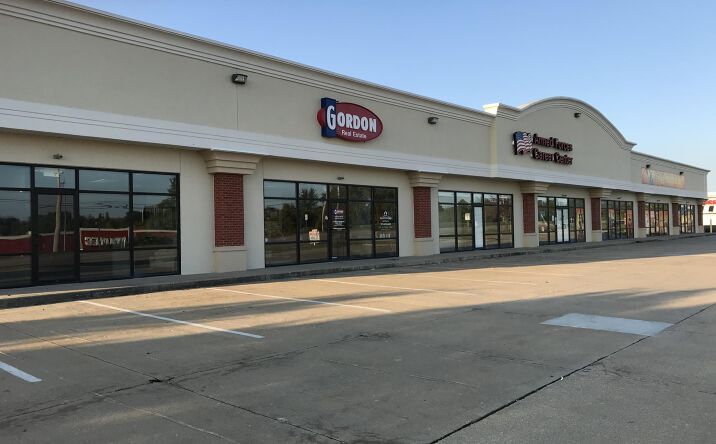 Pictures of Special Purpose property located at 2509 MISSOURI BOULEVARD, Jefferson City, MO 65109 for lease - image #1