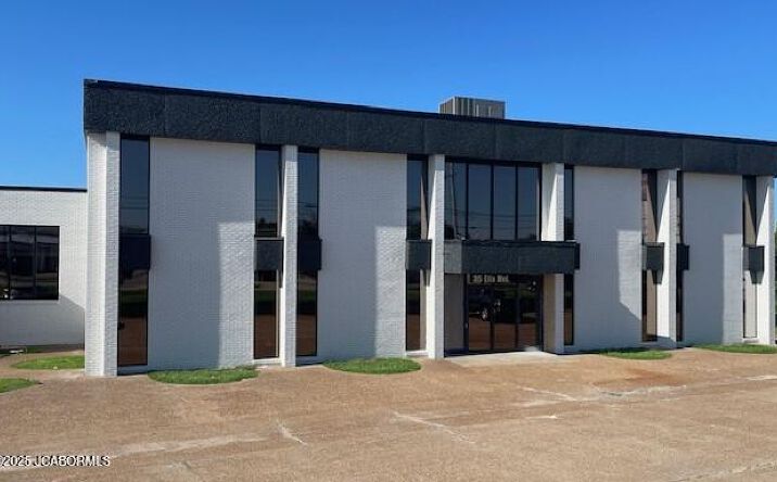 Pictures of Special Purpose property located at 315 ELLIS BOULEVARD, Jefferson City, MO 65101 for lease - image #1