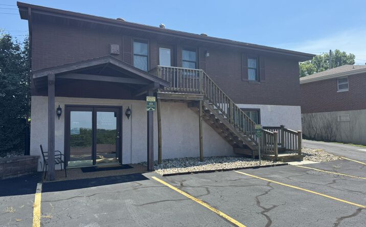 Pictures of Special Purpose property located at 1808 SOUTHWEST BOULEVARD B, Jefferson City, MO 65109 for lease - image #1