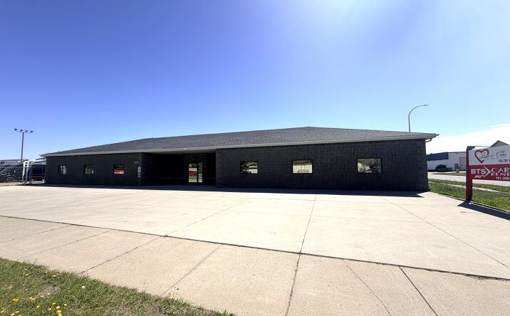 Pictures of Office property located at 1513 South 12th Street, Bismarck, ND 58504 for lease - image #1