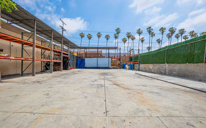 Pictures of Retail, Office, Special Purpose property located at 3022 West 48th Street, Los Angeles, CA 90043 for lease - image #1