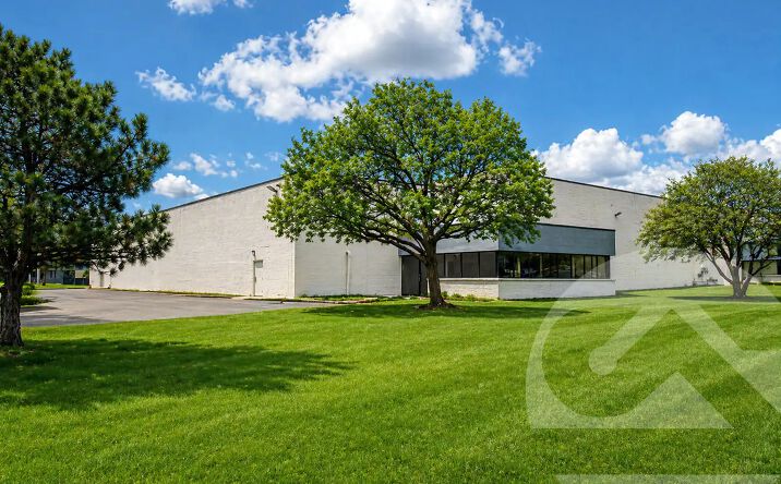 Pictures of Industrial property located at 28966-29000 Wall St, Wixom, MI 48393 for lease - image #1