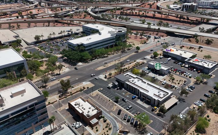 Pictures of Restaurant property located at NWC Loop 101 & 27th Avenue, Phoenix, AZ 85027 for lease - image #1