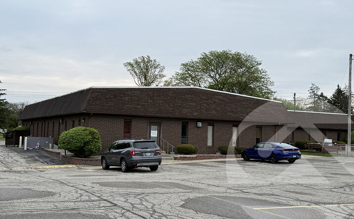 Pictures of Office property located at 4906 N. Holland Sylvania Rd, Sylvania Township, OH 43560 for lease - image #1